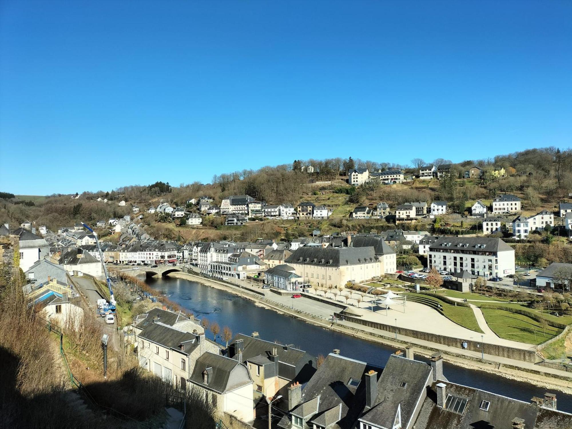 Hotel L'Alcove De Ide Bouillon Esterno foto