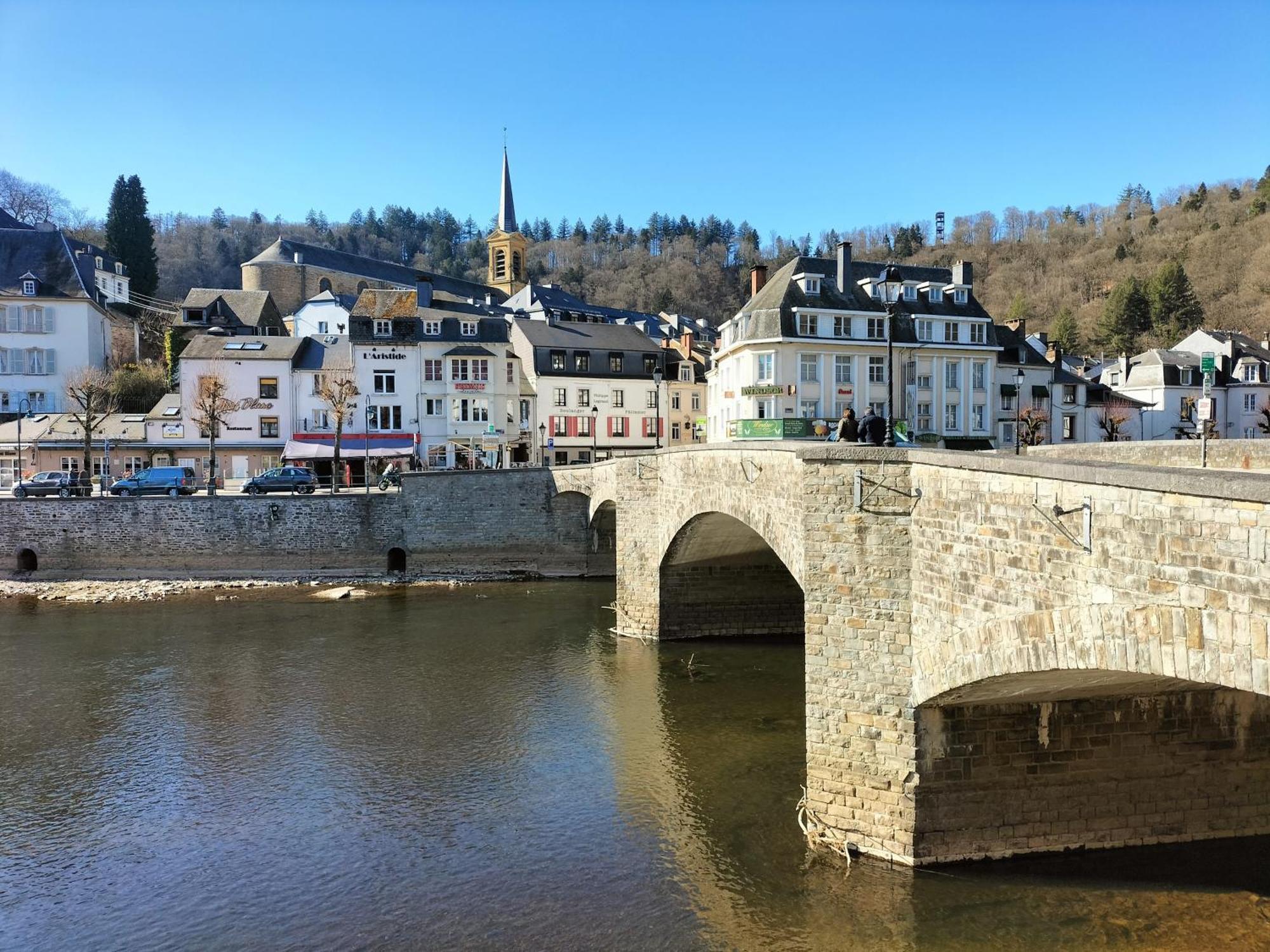 Hotel L'Alcove De Ide Bouillon Esterno foto